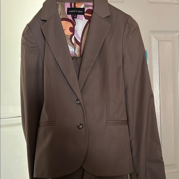 Elegant Brown Tailored Pantsuit - Picture 1 of 1